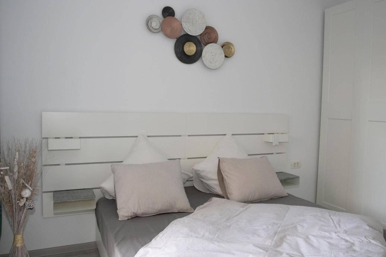 Lazo Two Room- Luxury Apartment 부쿠레슈티 외부 사진