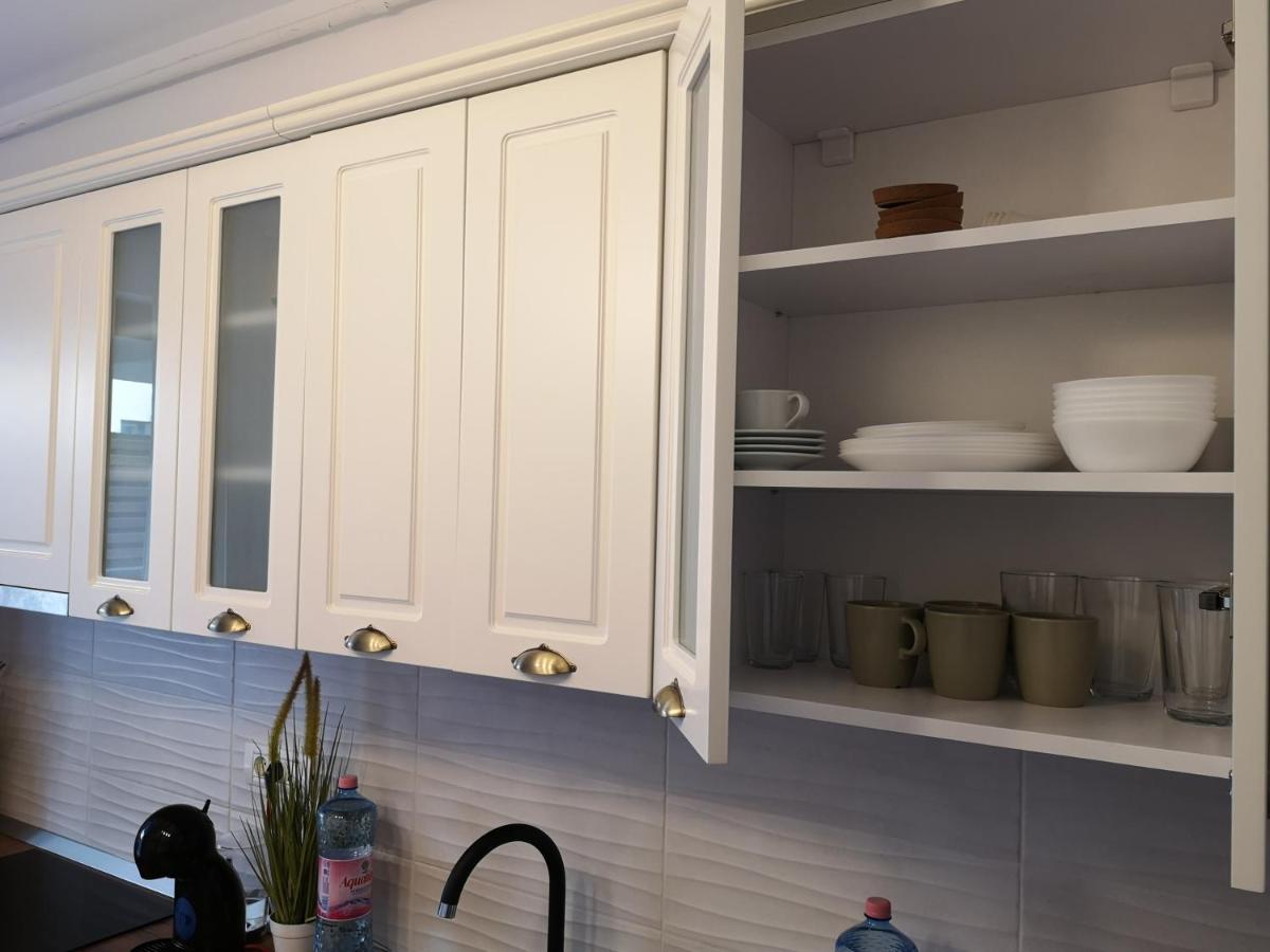 Lazo Two Room- Luxury Apartment 부쿠레슈티 외부 사진