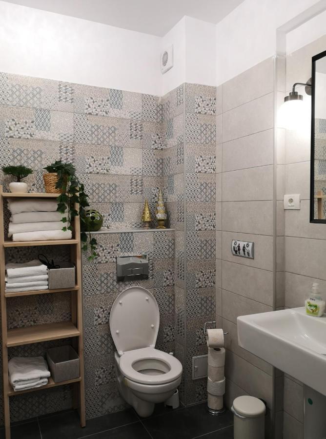 Lazo Two Room- Luxury Apartment 부쿠레슈티 외부 사진