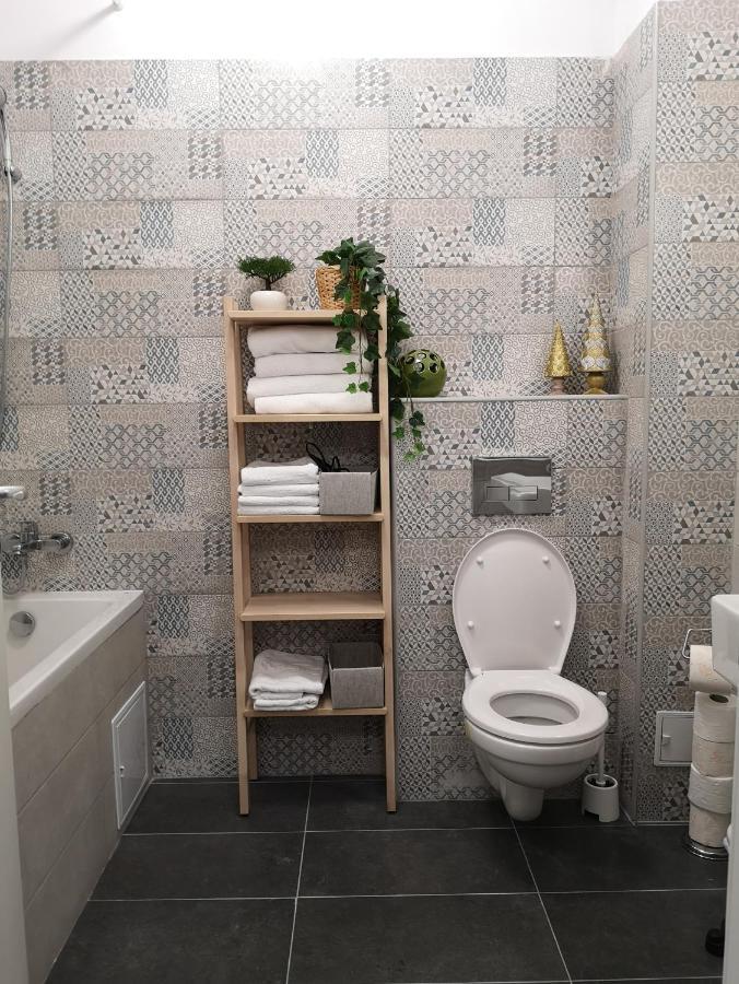 Lazo Two Room- Luxury Apartment 부쿠레슈티 외부 사진