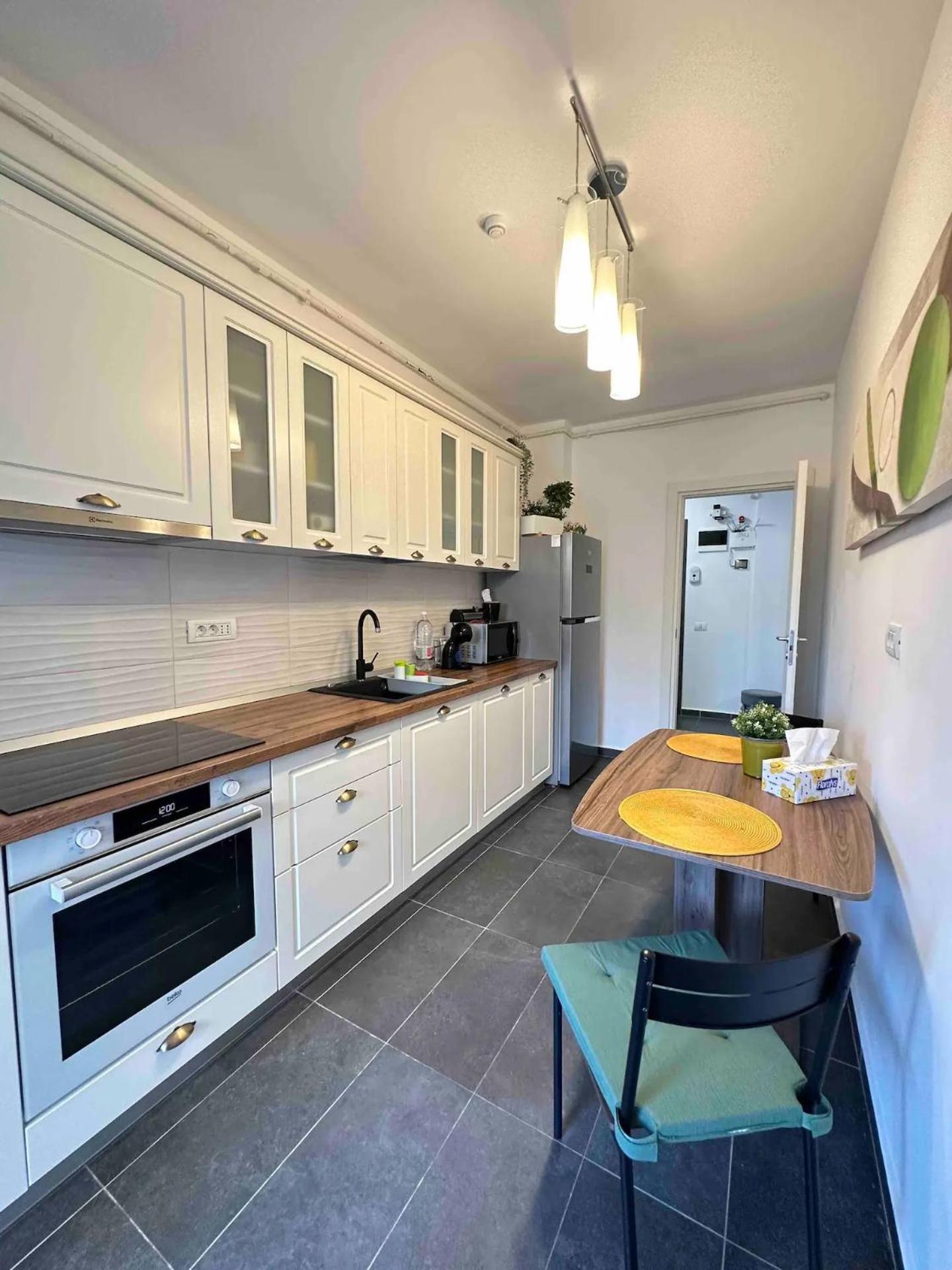 Lazo Two Room- Luxury Apartment 부쿠레슈티 외부 사진